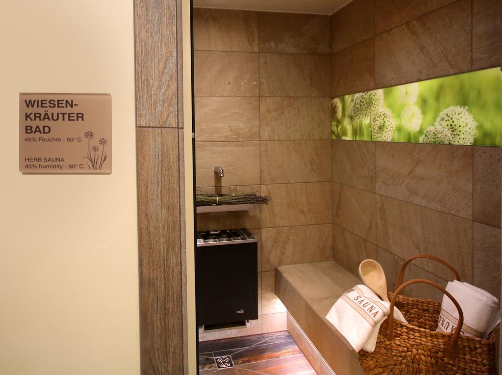 Hotel Haus Wiesengrund ฮัลเลนแบร์ก ภายนอก รูปภาพ