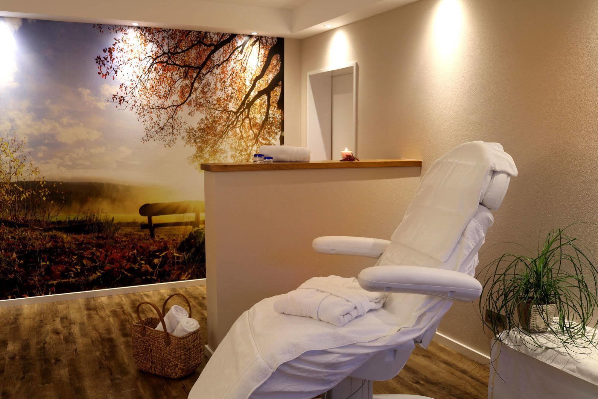 Hotel Haus Wiesengrund ฮัลเลนแบร์ก ภายนอก รูปภาพ