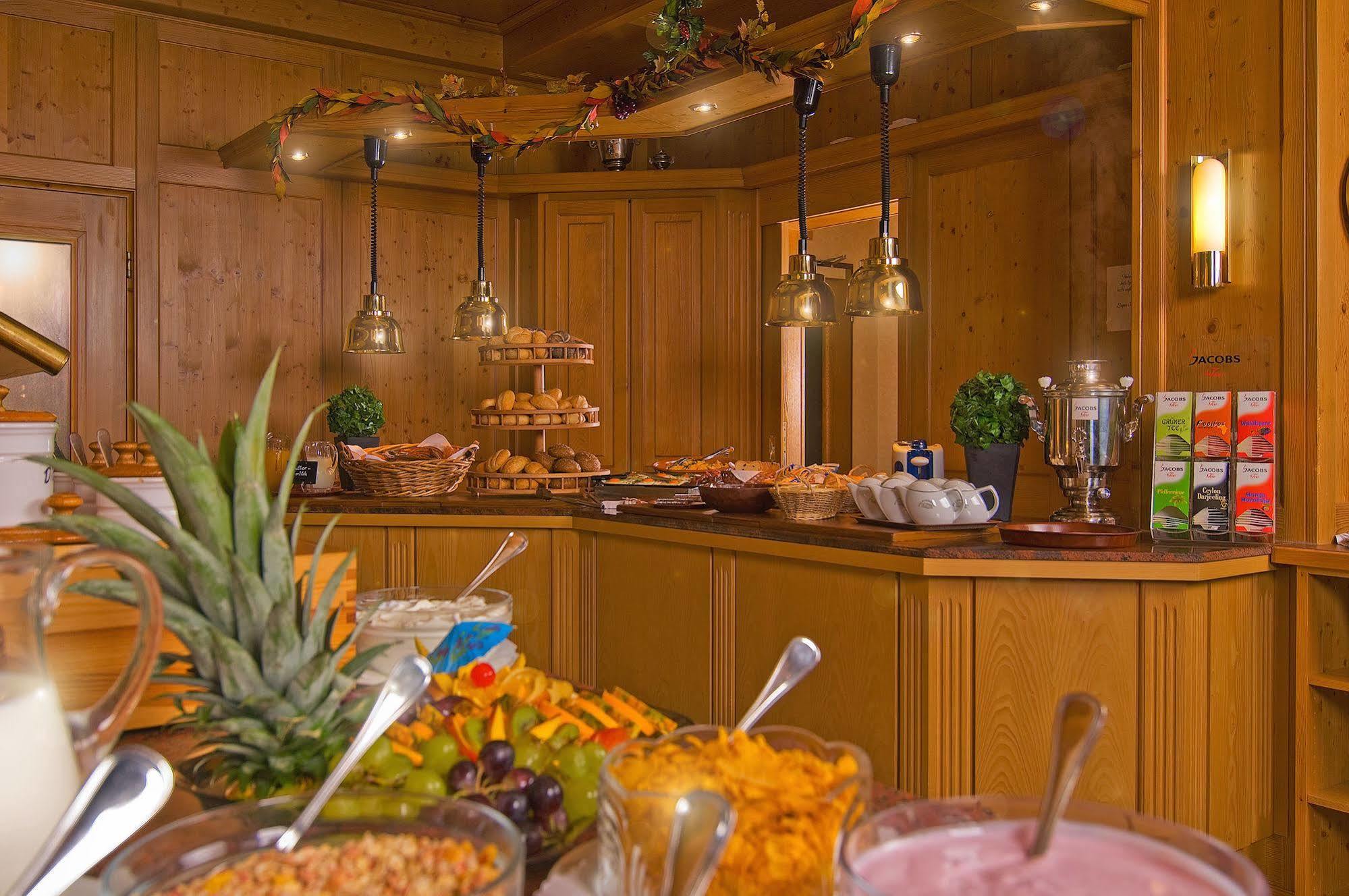 Hotel Haus Wiesengrund ฮัลเลนแบร์ก ภายนอก รูปภาพ