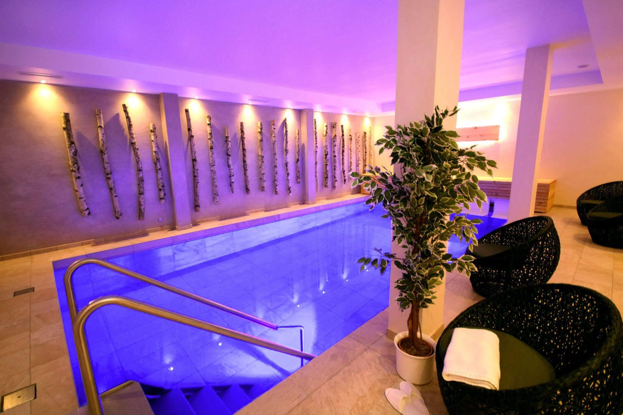 Hotel Haus Wiesengrund ฮัลเลนแบร์ก ภายนอก รูปภาพ